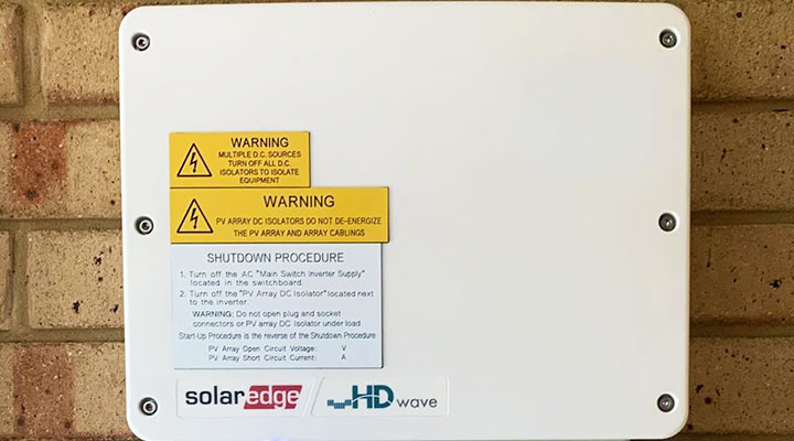 solar-label-application-2